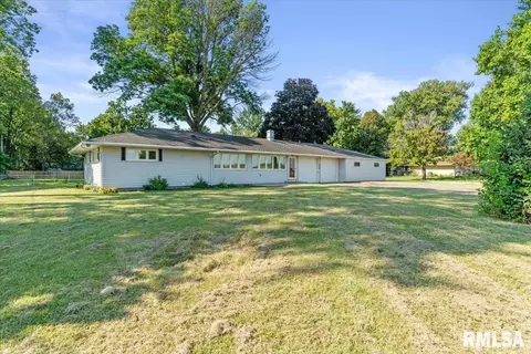 Exterior - 400 Southwind Rd, Springfield, IL 62703 photo 5 of 11
