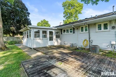 Exterior - 400 Southwind Rd, Springfield, IL 62703 photo 9 of 11