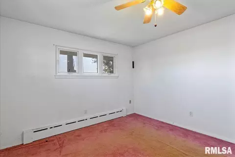 Bedroom - 400 Southwind Rd, Springfield, IL 62703 photo 2 of 9