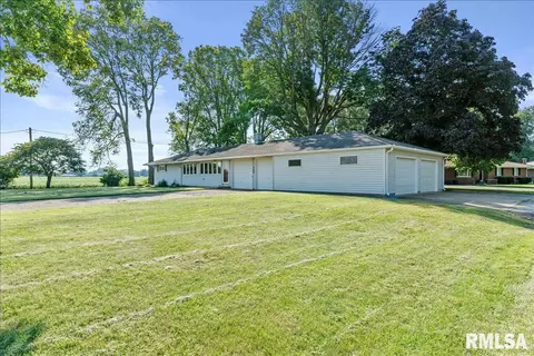 Exterior - 400 Southwind Rd, Springfield, IL 62703 photo 3 of 11