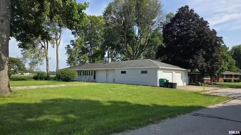 Exterior - 400 Southwind Rd, Springfield, IL 62703 photo 2 of 11