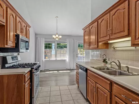 Kitchen - 1212 Dani Ln, Springfield, IL 62712 photo 1 of 1
