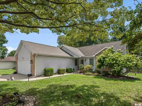 Exterior - 1212 Dani Ln, Springfield, IL 62712 photo 2 of 9