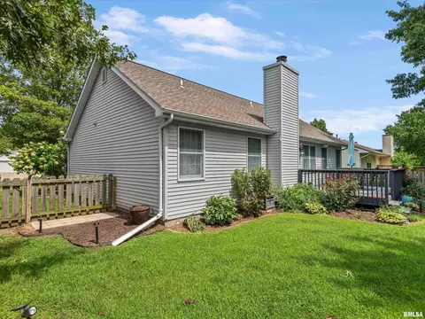 Exterior - 1212 Dani Ln, Springfield, IL 62712 photo 5 of 9