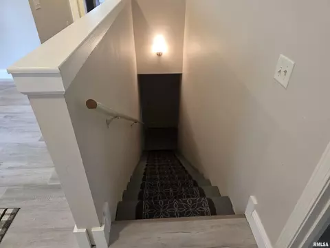 Entry Way - 1405 Edwards St, Springfield, IL 62703 photo 1 of 2