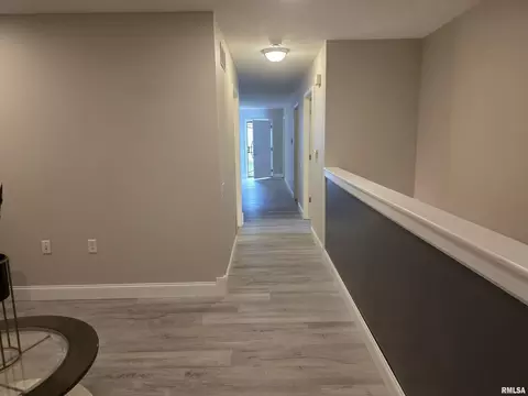 Entry Way - 1405 Edwards St, Springfield, IL 62703 photo 2 of 2