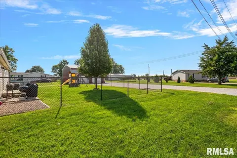 Exterior - 1001 E Old Route 36, Alexander, IL 62601 photo 3 of 11