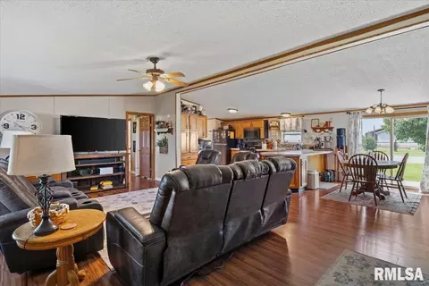 Entry Way - 1001 E Old Route 36, Alexander, IL 62601 photo 1 of 2