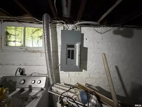 Other - 619 E Oak St, Springfield, IL 62703 photo 5 of 12