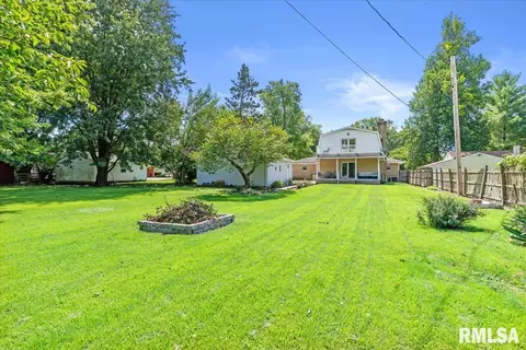 Exterior - 97 Circle Dr, Springfield, IL 62703 photo 8 of 9