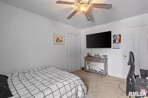 Bedroom - 97 Circle Dr, Springfield, IL 62703 photo 6 of 6
