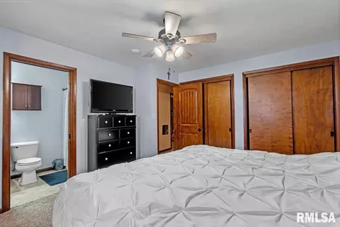 Bedroom - 97 Circle Dr, Springfield, IL 62703 photo 2 of 6