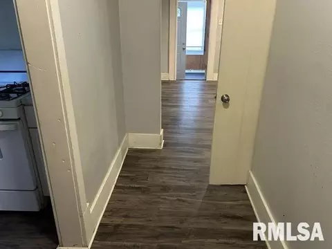 Entry Way - 600 N Stephen Ave, Springfield, IL 62707 photo 2 of 2