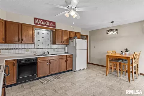 Kitchen - 703 E Holden St, Virden, IL 62690 photo 3 of 3
