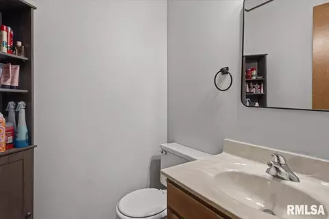 Bath - 703 E Holden St, Virden, IL 62690 photo 2 of 2