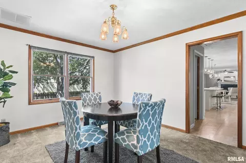 Dining - 8 Abbey Ct, Chatham, IL 62629 photo 2 of 5