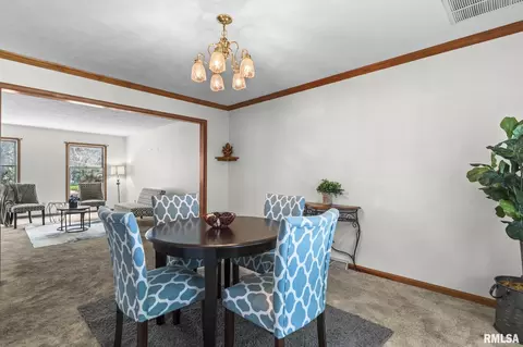 Dining - 8 Abbey Ct, Chatham, IL 62629 photo 3 of 5