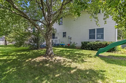 Exterior - 8 Abbey Ct, Chatham, IL 62629 photo 5 of 5