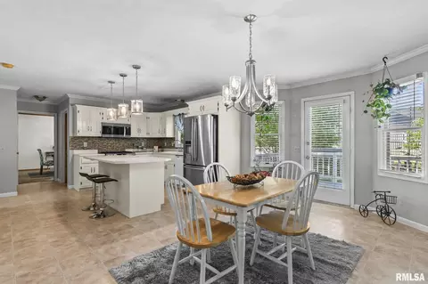 Dining - 8 Abbey Ct, Chatham, IL 62629 photo 4 of 5