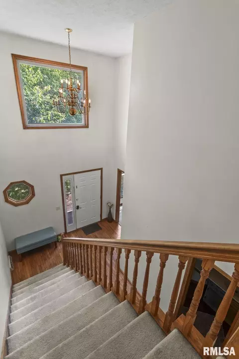 Entry Way - 8 Abbey Ct, Chatham, IL 62629 photo 3 of 3