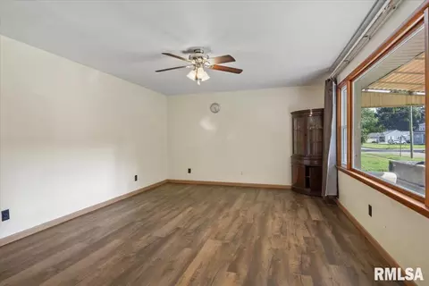 Living - 229 N Milton Ave, Springfield, IL 62702 photo 1 of 6