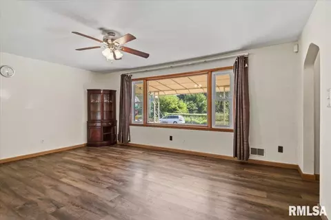 Living - 229 N Milton Ave, Springfield, IL 62702 photo 2 of 6