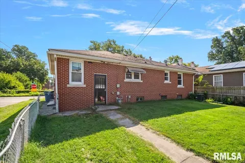 Exterior - 229 N Milton Ave, Springfield, IL 62702 photo 1 of 9