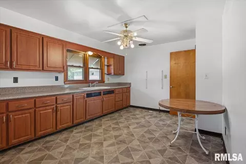 Kitchen - 229 N Milton Ave, Springfield, IL 62702 photo 1 of 2
