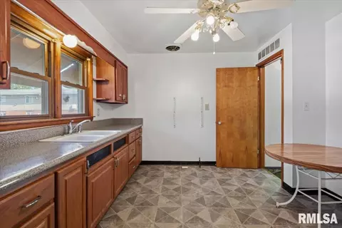 Kitchen - 229 N Milton Ave, Springfield, IL 62702 photo 2 of 2