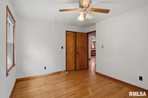 Bedroom - 229 N Milton Ave, Springfield, IL 62702 photo 2 of 4