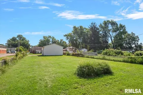 Exterior - 229 N Milton Ave, Springfield, IL 62702 photo 9 of 9