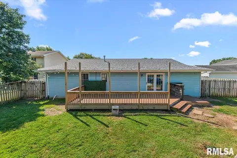 Exterior - 2517 Columbus Cir, Springfield, IL 62703 photo 5 of 10