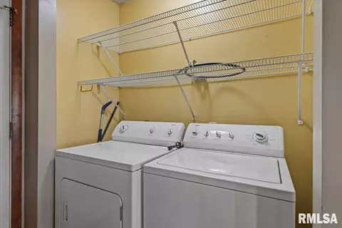 Other - 2517 Columbus Cir, Springfield, IL 62703 photo 6 of 15