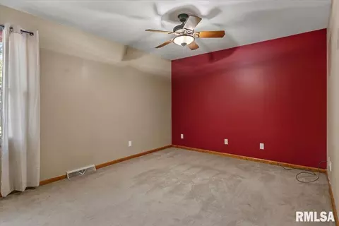 Bedroom - 2517 Columbus Cir, Springfield, IL 62703 photo 1 of 3