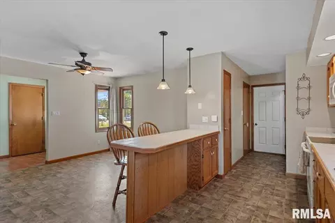 Other - 2517 Columbus Cir, Springfield, IL 62703 photo 5 of 15