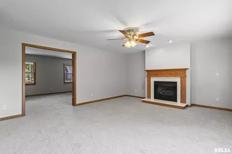 Living - 2316 Shabbona Dr, Springfield, IL 62702 photo 4 of 7