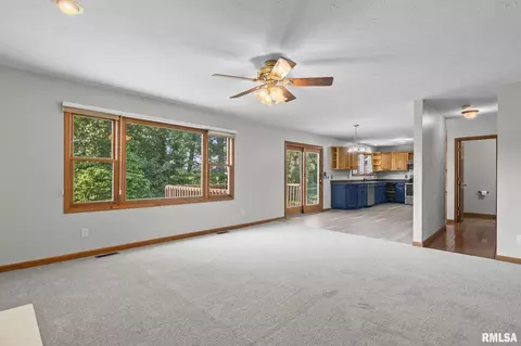 Living - 2316 Shabbona Dr, Springfield, IL 62702 photo 7 of 7