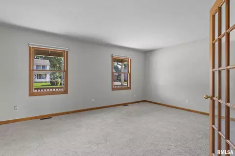 Other - 2316 Shabbona Dr, Springfield, IL 62702 photo 3 of 11