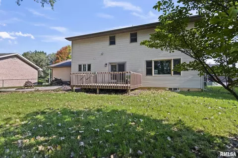 Exterior - 2316 Shabbona Dr, Springfield, IL 62702 photo 5 of 6