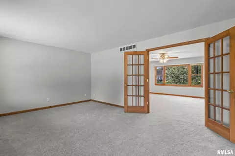 Living - 2316 Shabbona Dr, Springfield, IL 62702 photo 3 of 7