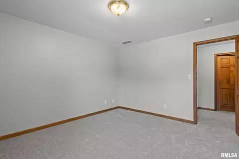 Bedroom - 2316 Shabbona Dr, Springfield, IL 62702 photo 6 of 12