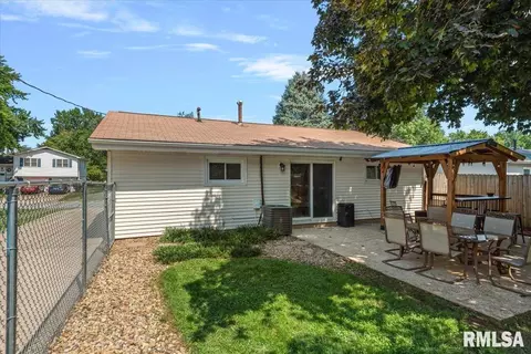 Exterior - 60 Archer Ave, Springfield, IL 62704 photo 2 of 3