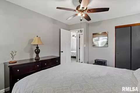 Bedroom - 2517 Burton Dr, Springfield, IL 62703 photo 2 of 6