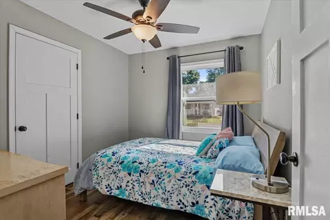 Bedroom - 2517 Burton Dr, Springfield, IL 62703 photo 5 of 6