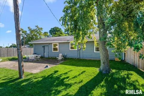 Exterior - 2517 Burton Dr, Springfield, IL 62703 photo 6 of 6