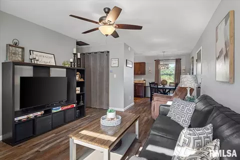 Living - 2517 Burton Dr, Springfield, IL 62703 photo 1 of 1
