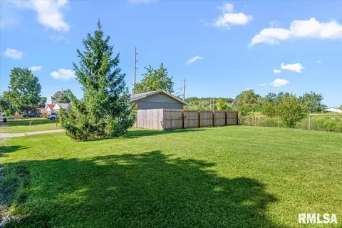 Exterior - 2517 Burton Dr, Springfield, IL 62703 photo 1 of 6