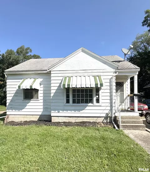 1061 E South St, Galesburg, IL 61401