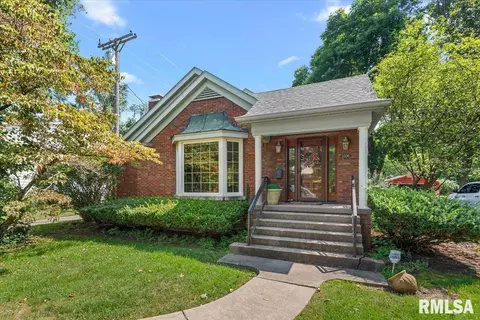 1326 S Park Ave, Springfield, IL 62704
