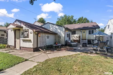 Exterior - 2036 N 7th St, Springfield, IL 62704 photo 6 of 6